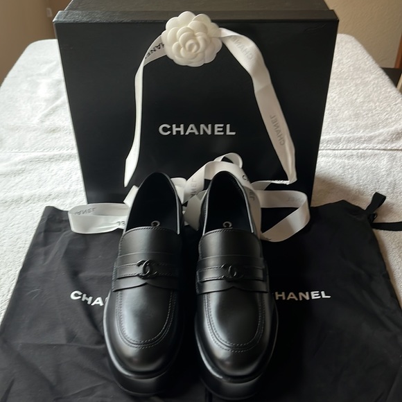 🌹CHANEL BLACK  LOAFERS🌹 NWT 🌹 - Picture 7 of 16